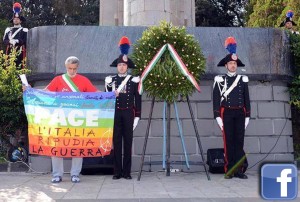4 novembre: sindaco Messina espone bandiera pace a cerimonia